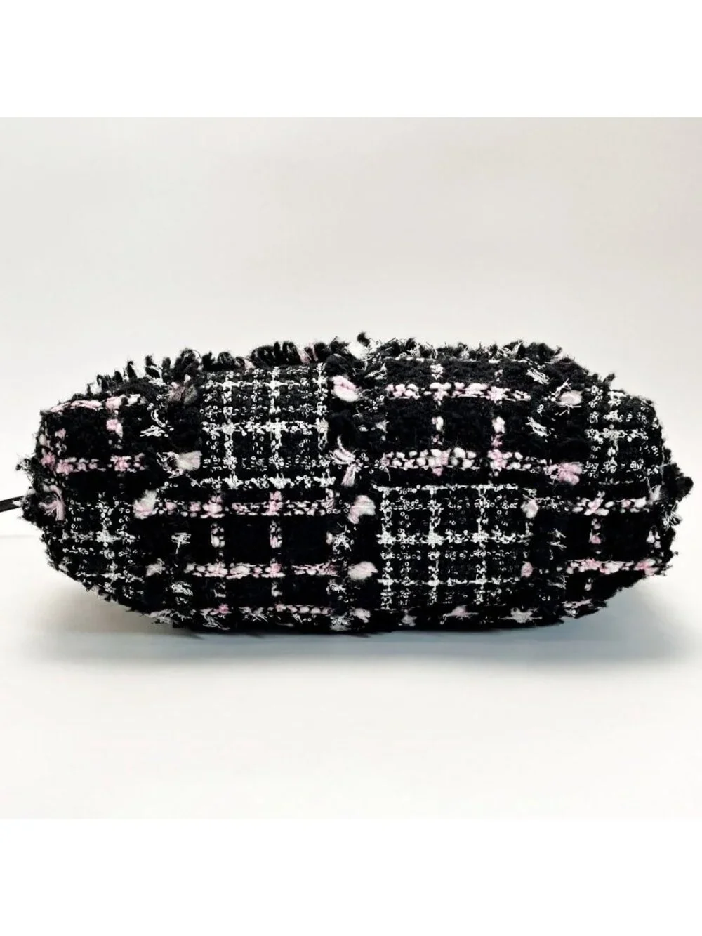 Chanel 22 Black Pink Shoulder Bag Tweed Silver